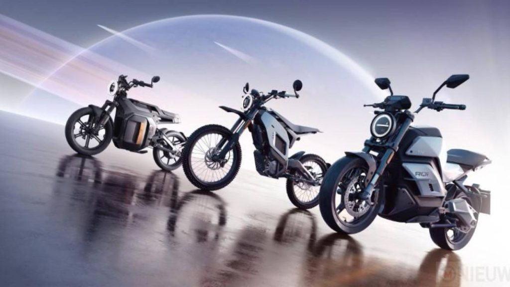2023 NIU moto scooter electricos Motor16
