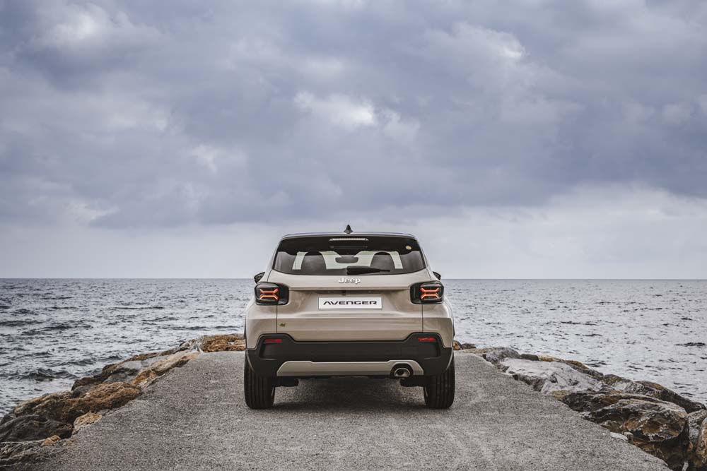 Jeep Avenger e-Hybrid.