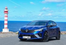 El mercado del automóvil marca el mejor registro del año y los electrificados ya suponen una de cada cinco ventas