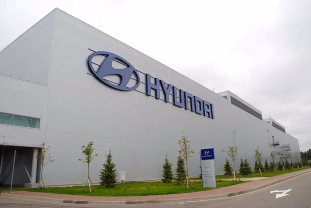 2023 Hyundai fábrica Rusia. Imagen exterior.