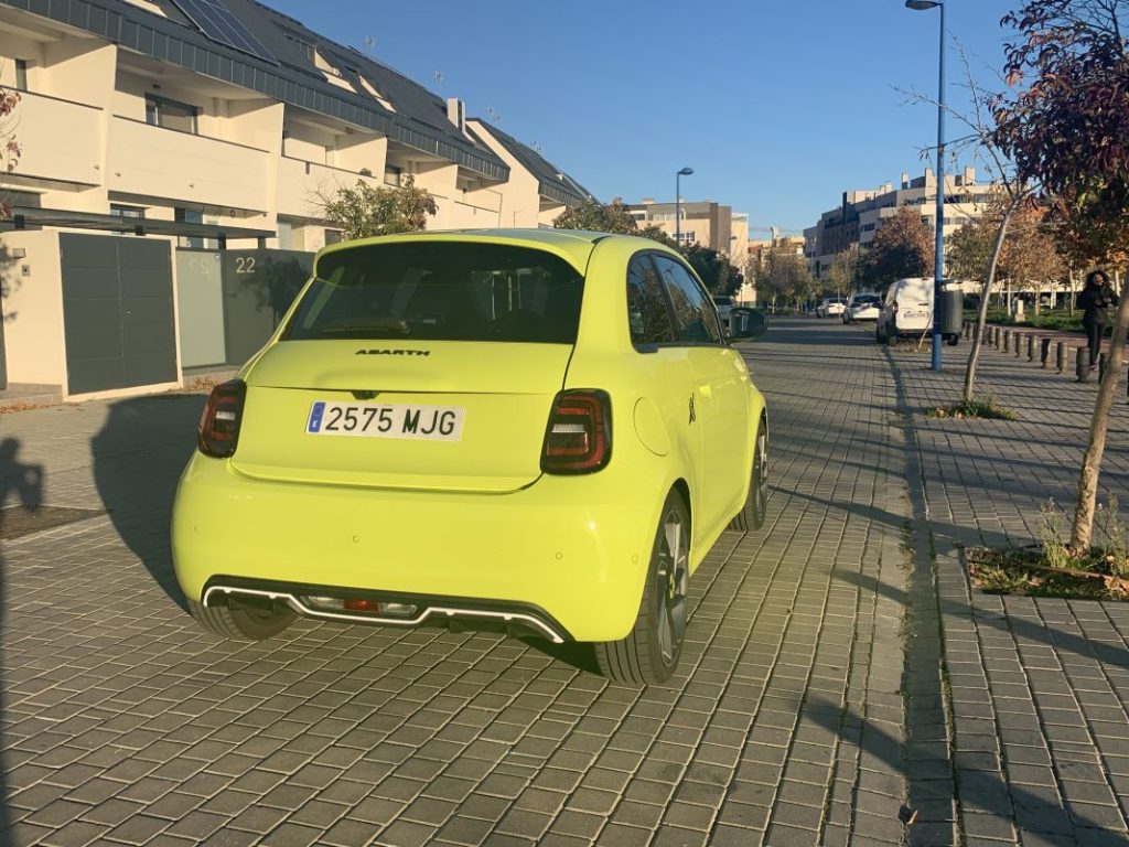 2023 Prueba Abarth 500e Turismo 13 Motor16