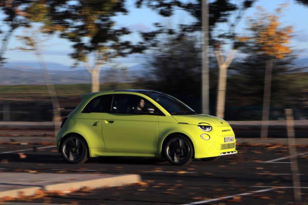 2023 Prueba Abarth 500e Turismo 4 Motor16