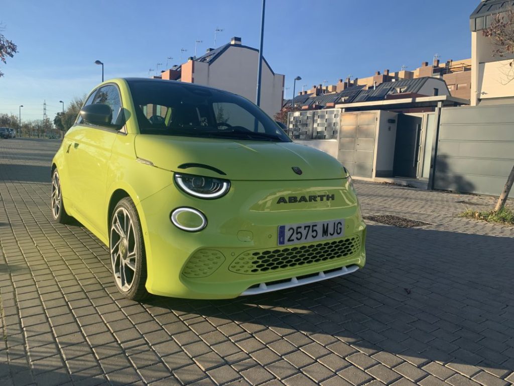 2023 Prueba Abarth 500e Turismo 9 Motor16