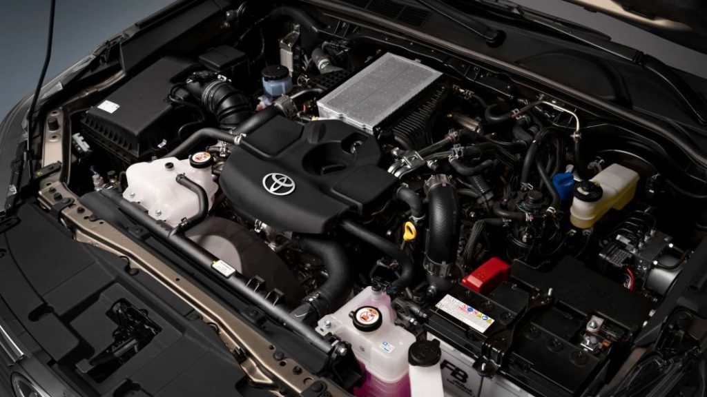 2023 Toyota Hilux Mild Hybrid 48. Imagen motor.