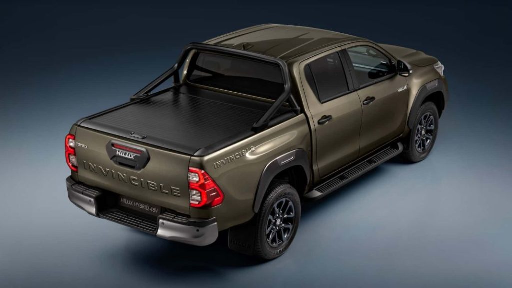 2023 toyota hilux mild hybrid 5 Motor16