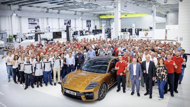 2023 Porsche Panamera 2 millones Leipzig