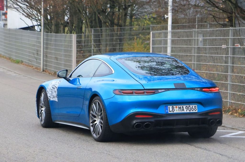 AMG GT smaller engine 11 Motor16