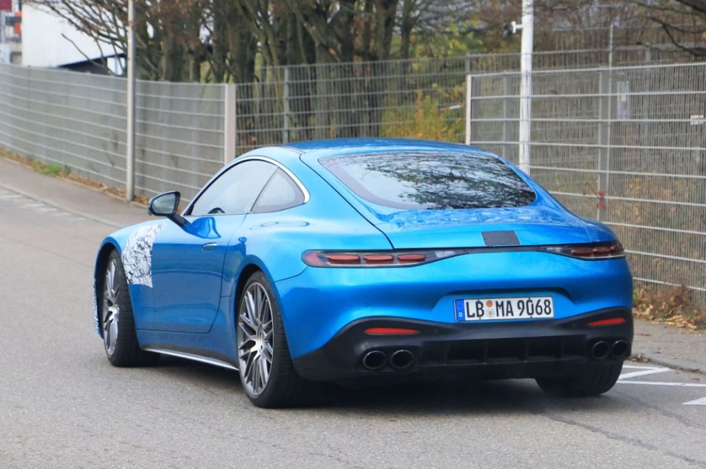 AMG GT smaller engine 12 Motor16