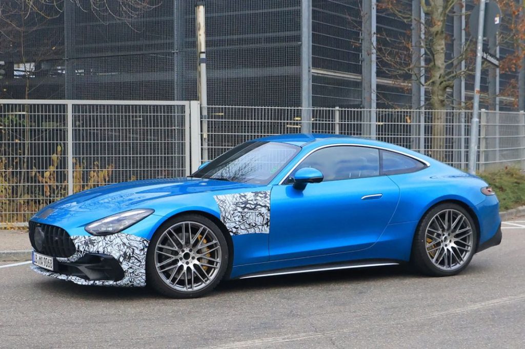 AMG GT smaller engine 7 Motor16