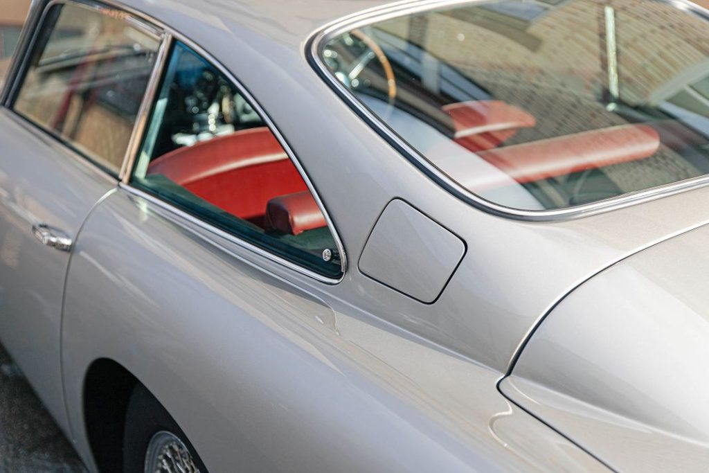 Aston Martin DB5 5 Motor16