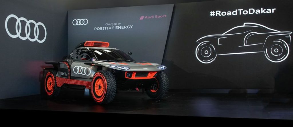 CARLOS SAINZ AUDI DAKAR 1 2 Motor16