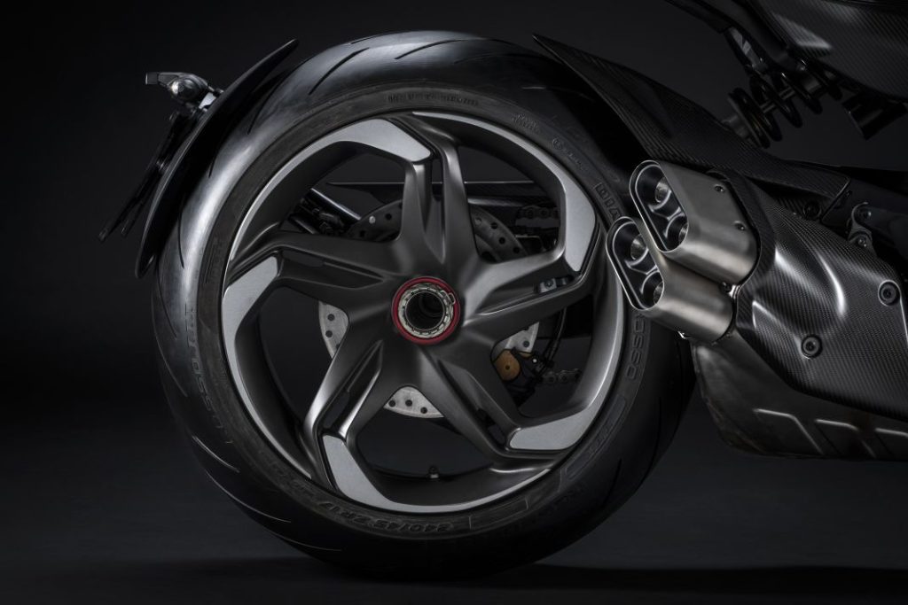 DucatiDiavelforBentley 8 Motor16