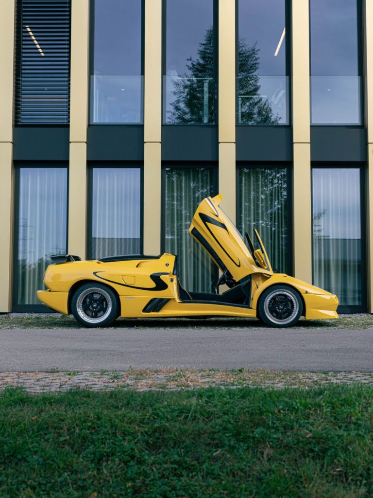 Lamborghini Diablo SV Roadster 12 Motor16