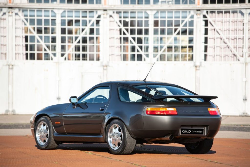 Porsche 928 GT Flachbau 1989 2 Motor16