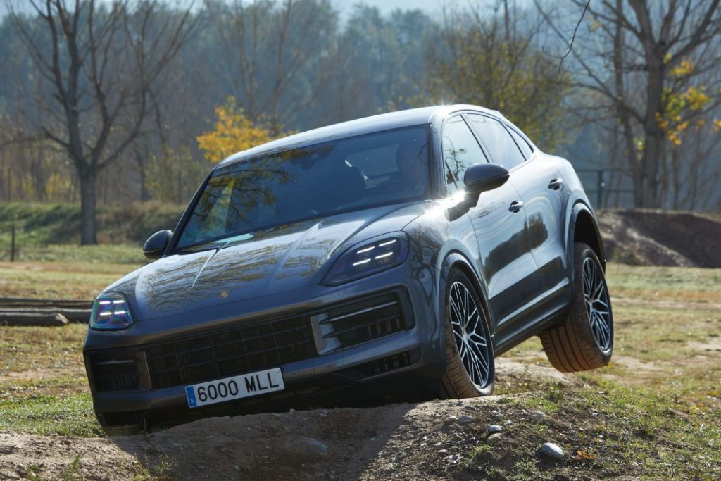 Porsche Cayenne S 23 Motor16