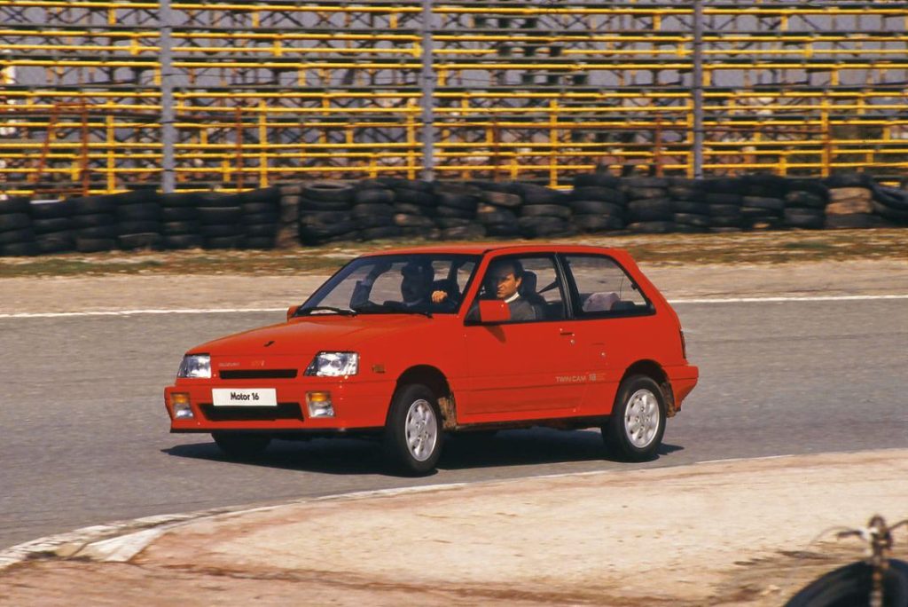 SUZUKI 40 ANOS 10 Motor16