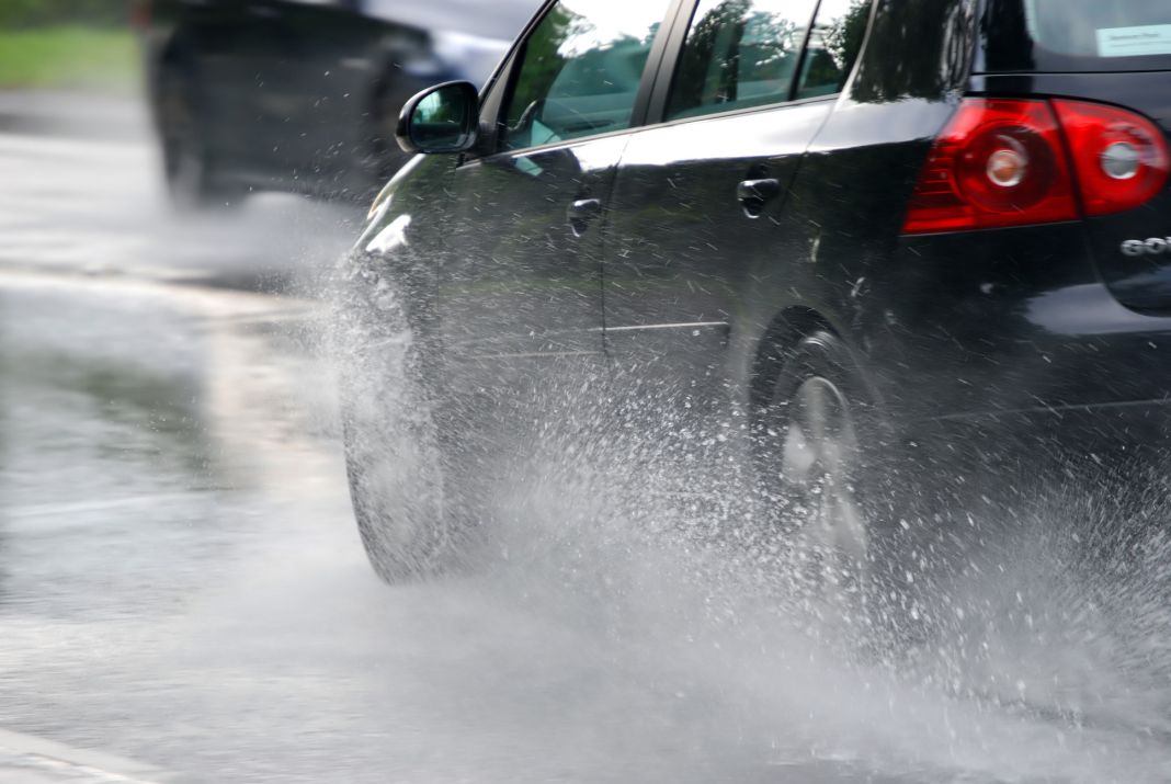 ¿POR QUÉ SE EMPAÑAN LOS CRISTALES DEL COCHE?