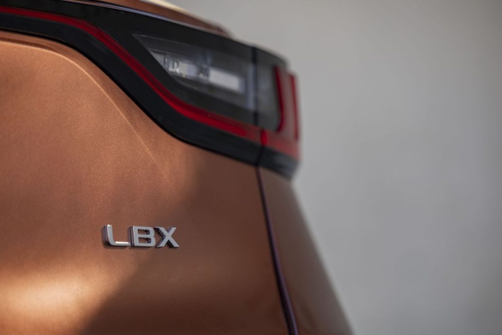 lexus lbx cool copper sonic bi tone detail 002 Motor16
