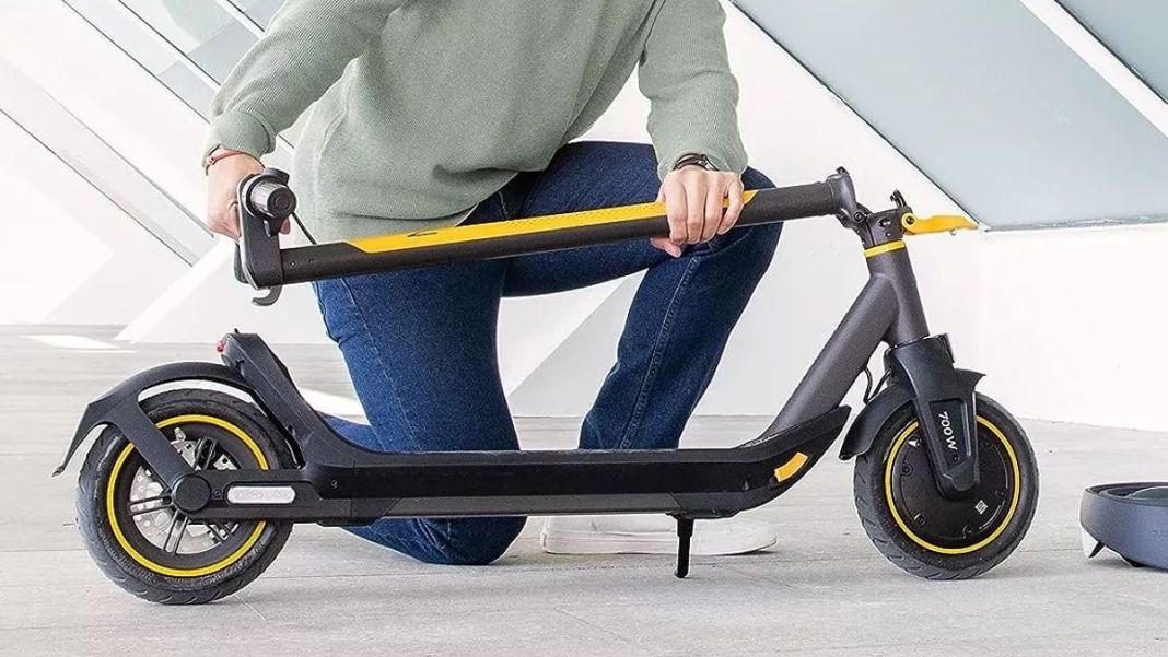 Si quieres utilizar tu patinete eléctrico, paga: la DGT y su solución para  circular en 2027