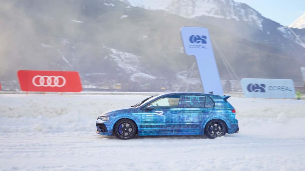 2024 volkswagen golf r teaser 3 Motor16