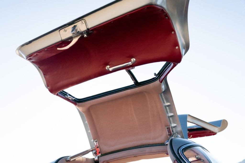 Mercedes 300SL Gullwing 121 Motor16
