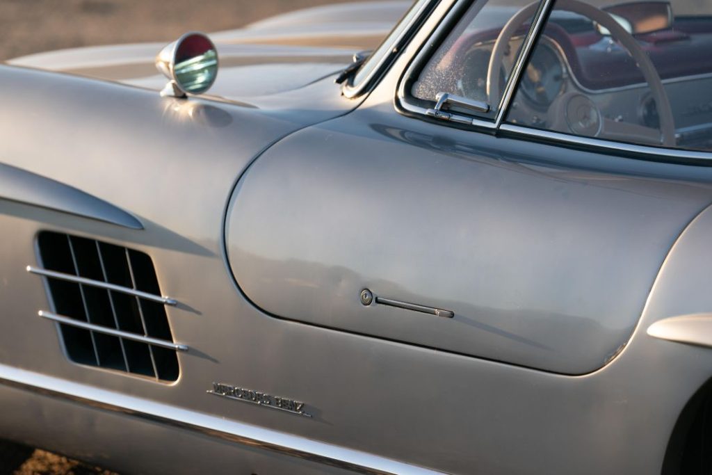 Mercedes 300SL Gullwing 32 Motor16