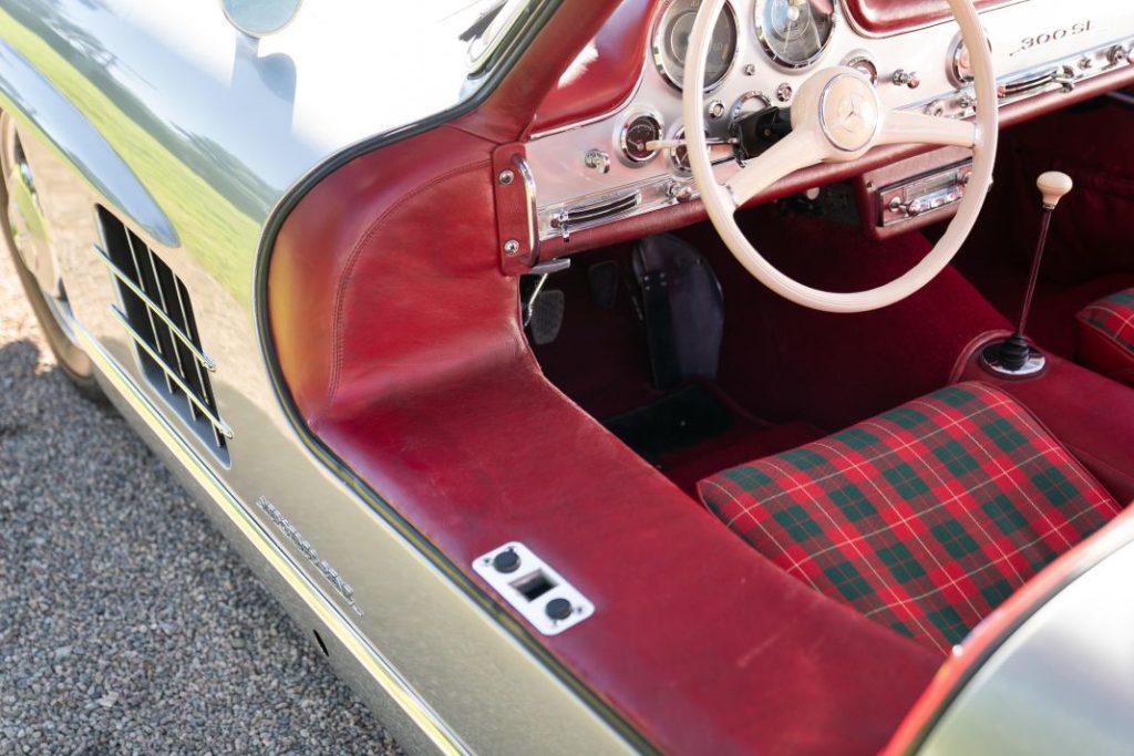 Mercedes 300SL Gullwing 82 Motor16