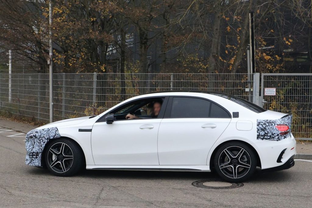 Mercedes AMG A35 sedan facelift 7 Motor16