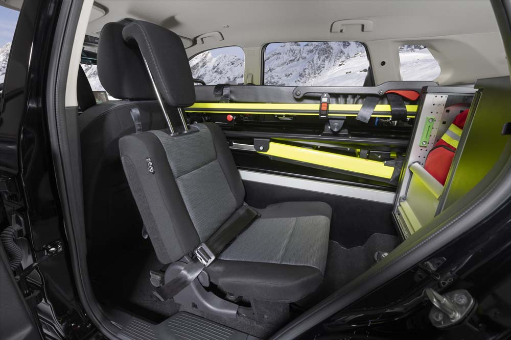 Nissan X Trail Mountain Rescue 7 Motor16