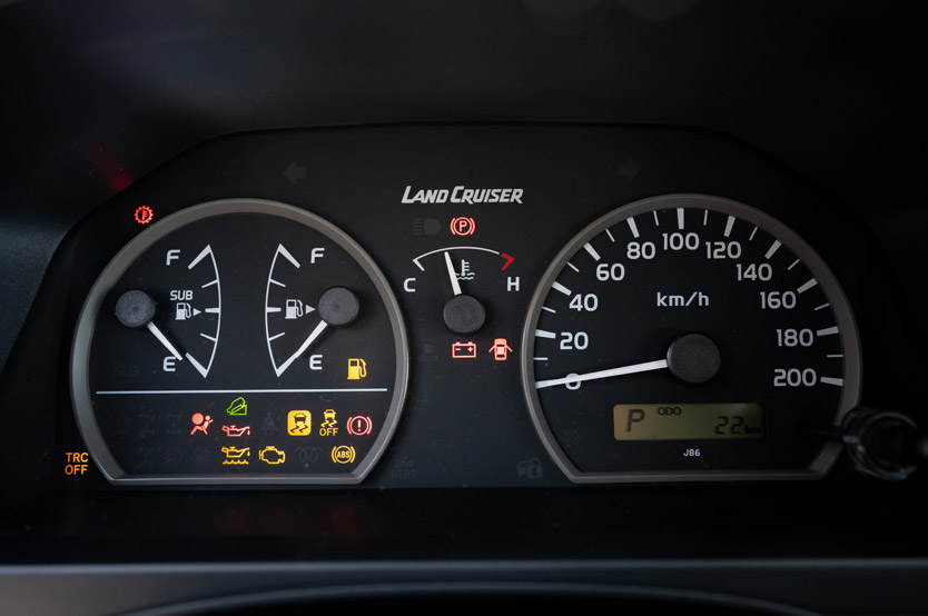 toyota land cruiser 70 cine movil 24 Motor16