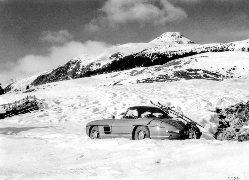 Mercedes Clásicos en el lago helado de St. Moritz