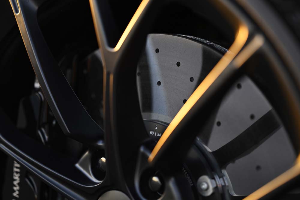 Aston Martin Vantage 2024 30 Motor16