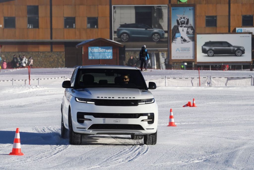 LAND ROVER EXPERIENCE 3 Motor16