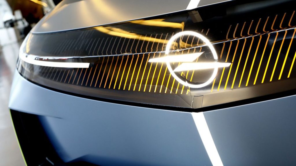 Opel Experimental 4 Motor16