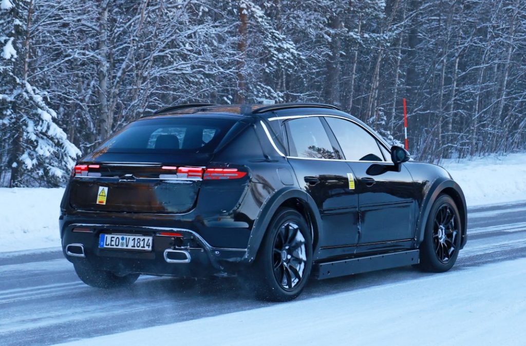 Porsche Cayenne EV mule 21 Motor16