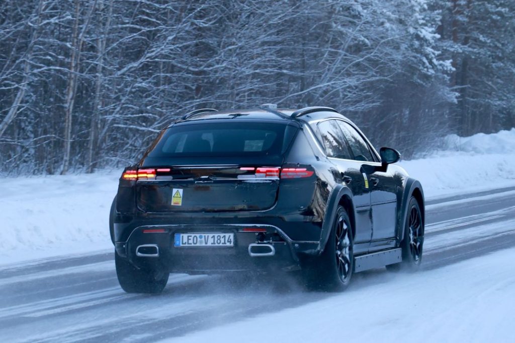 Porsche Cayenne EV mule 23 Motor16