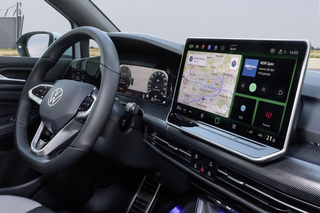 2024 Volkswagen Golf. Imagen interior.