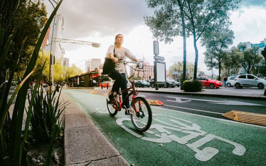 ECOLOGÍA SOBRE RUEDAS: EL CICLISMO Y EL MEDIO AMBIENTE