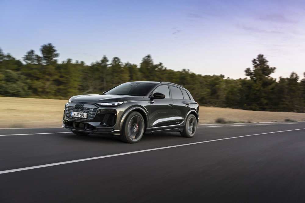 2024 Audi SQ6 e tron 54 Motor16