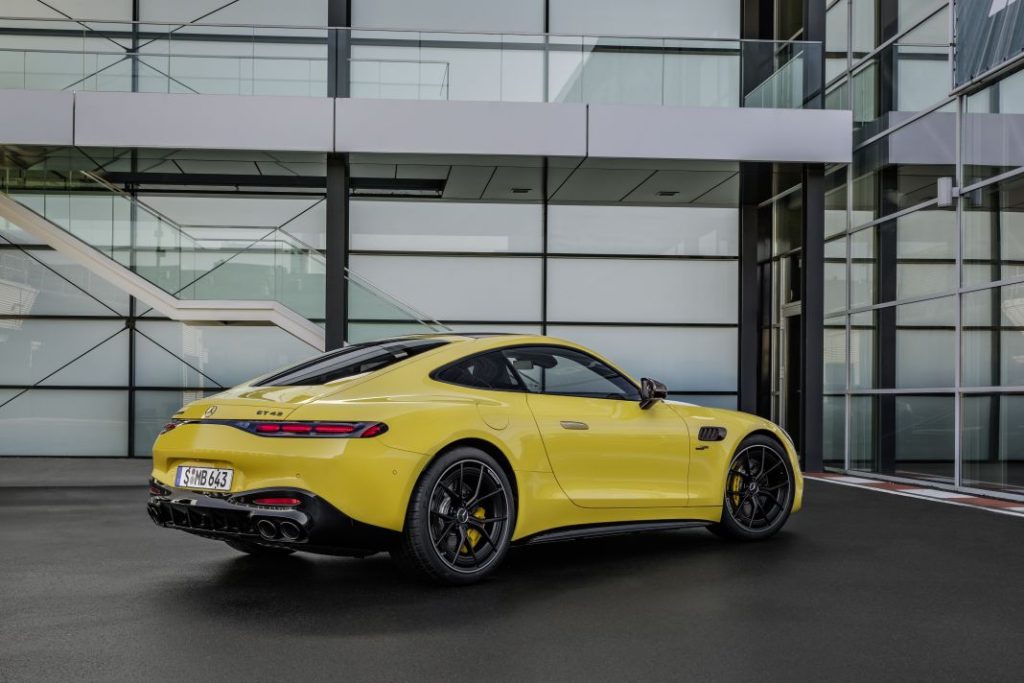2024 Mercedes AMG GT 43 Coupe 10 Motor16