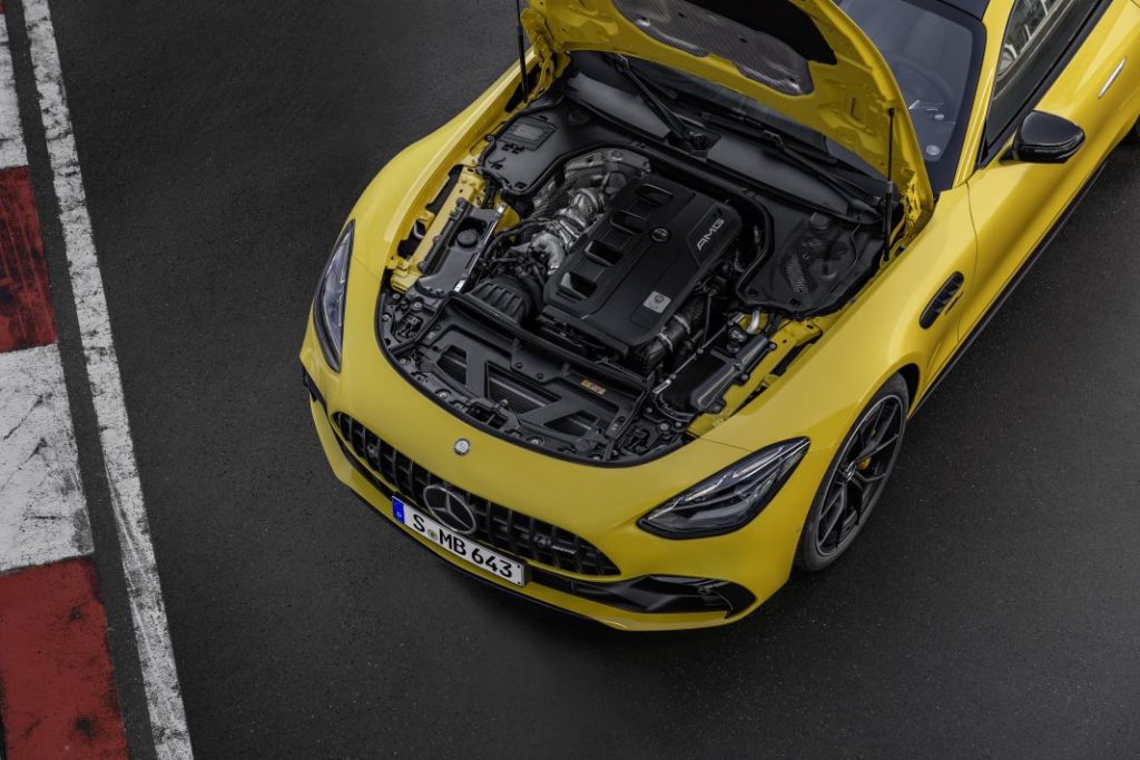 2024 Mercedes-AMG GT 43 Coupé. Imagen motor.