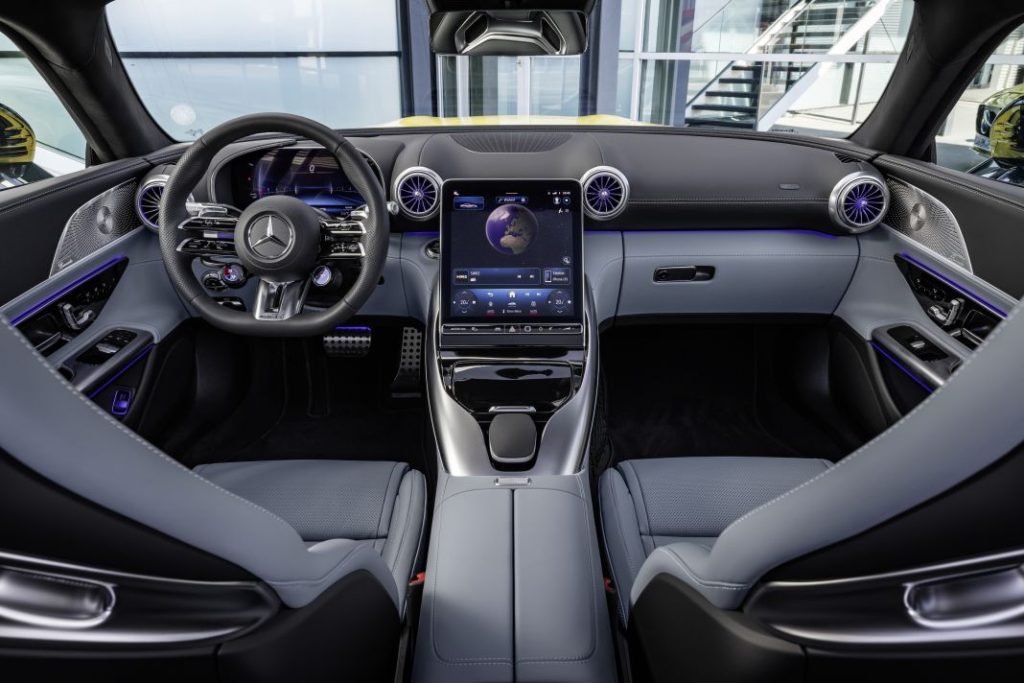 2024 Mercedes-AMG GT 43 Coupé. Imagen interior.