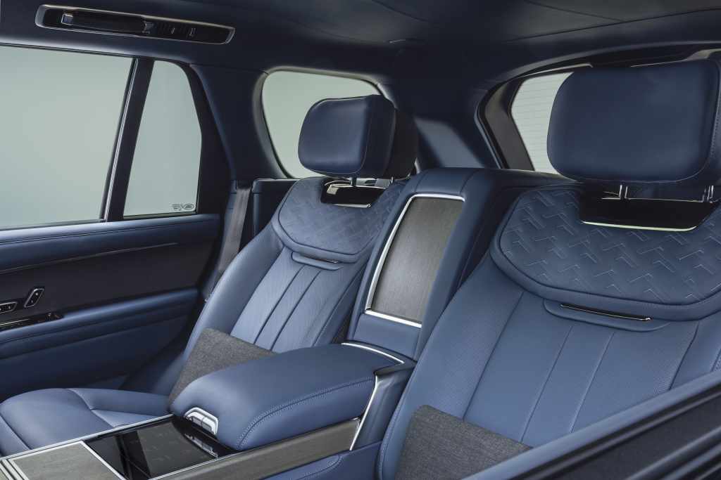 2024 Range Rover SV Arete Edition. Imagen asientos.