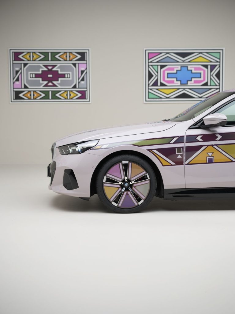BMW i5 art car Flow NOSTOKANA 7 6 Motor16