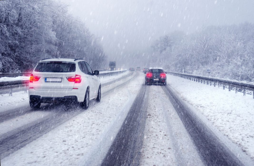 CÓMO CONDUCIR EN CONDICIONES INVERNALES