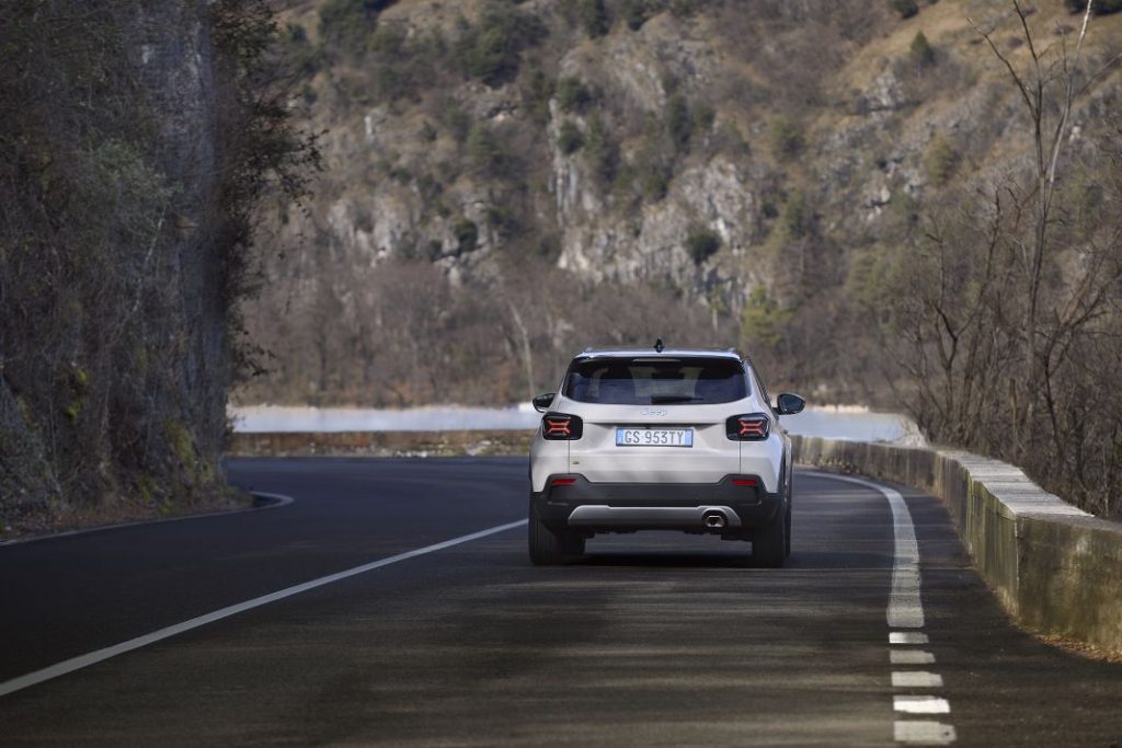 Jeep Avenger e hybrid 20 Motor16