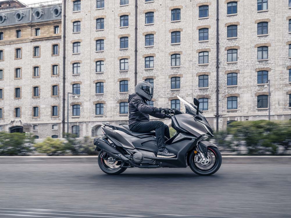 Kymco AK 550 Premium 29 Motor16
