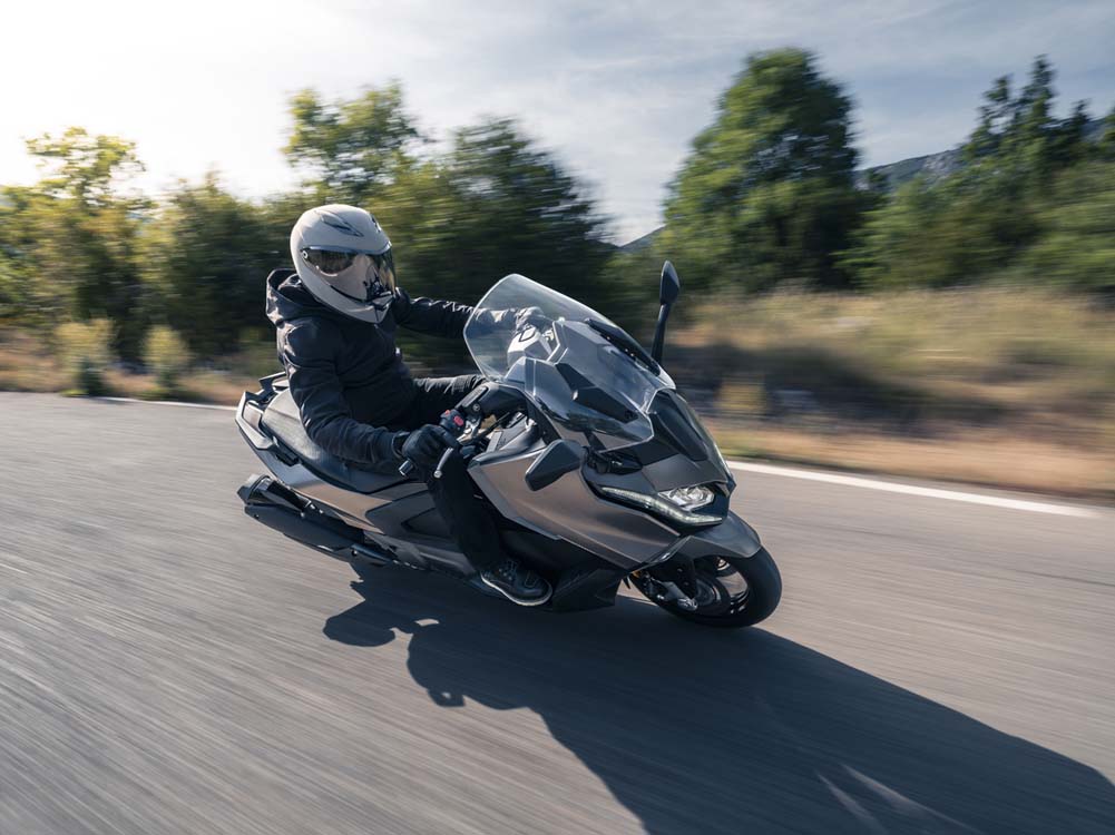 Kymco AK 550 Premium 4 1 Motor16