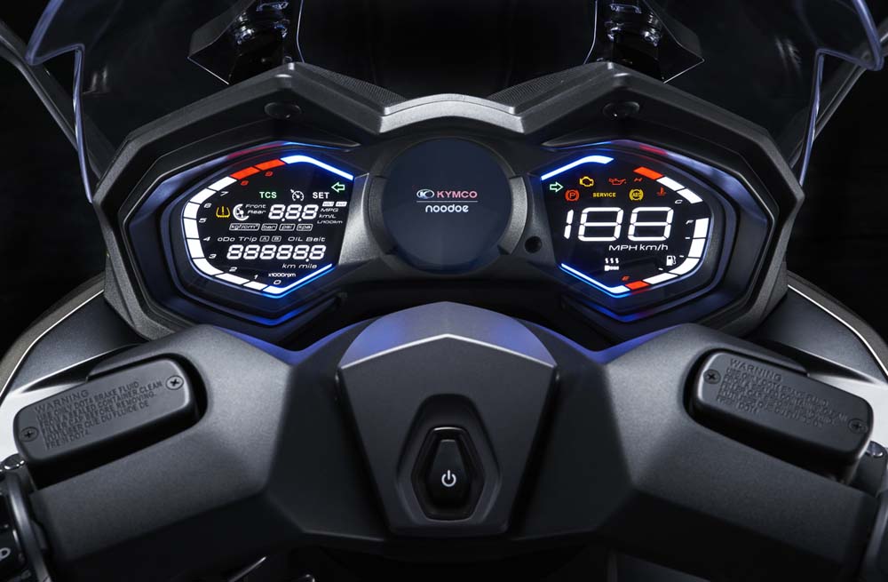 Kymco AK 550 Premium 41 Motor16