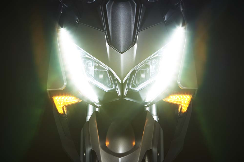 Kymco AK 550 Premium 48 Motor16